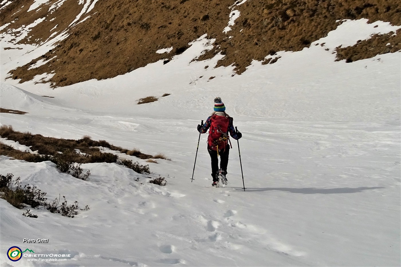 84 Scendiamo nel valloncello a pestar neve !.JPG